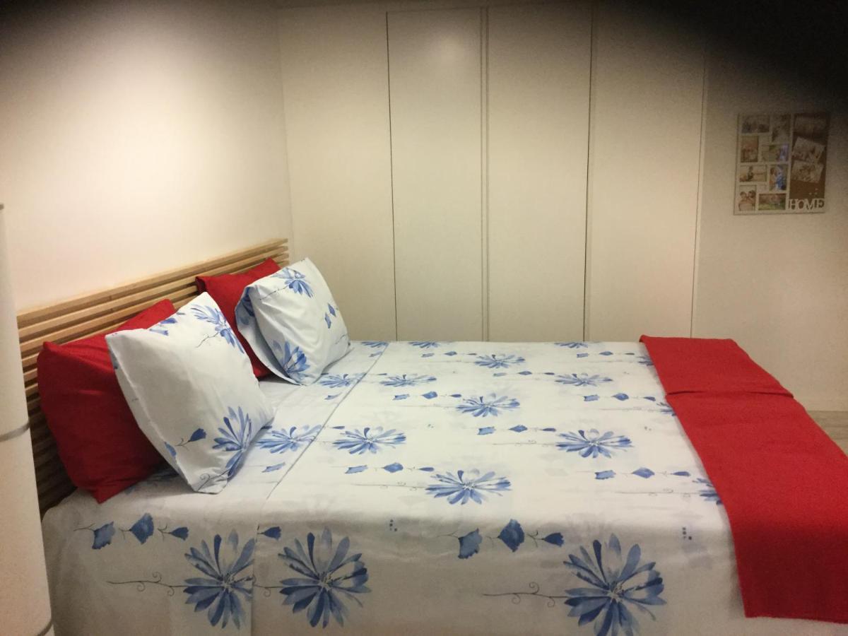 Red Cozy Stay Lemesos Exteriér fotografie